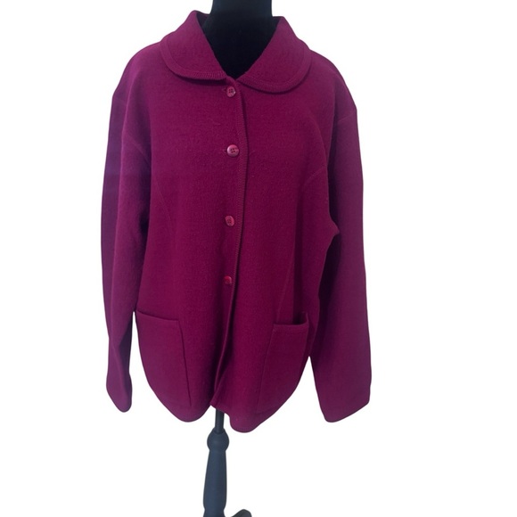 Elegant Berry Button-Up Women's Jacket - Picture 2 of 7